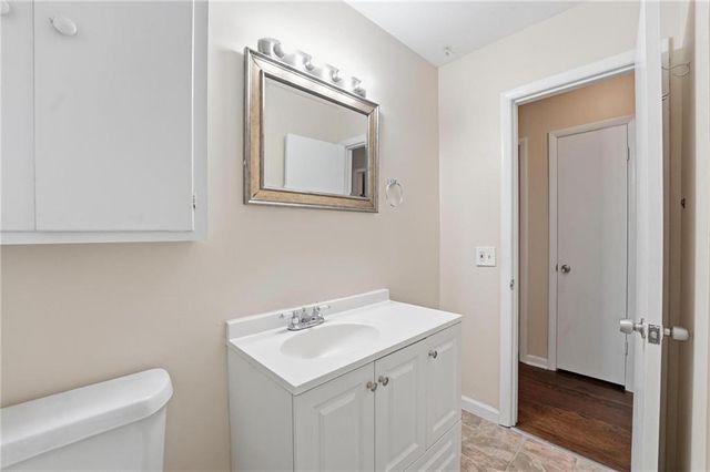 9310 Cottonwood Street, Lenexa, KS 66215