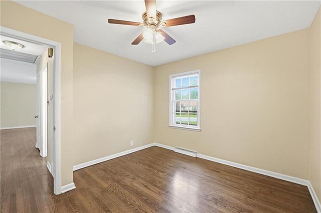 9310 Cottonwood Street, Lenexa, KS 66215