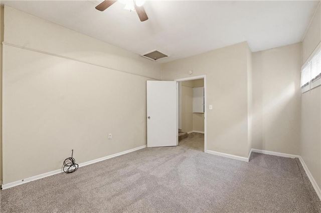 9310 Cottonwood Street, Lenexa, KS 66215