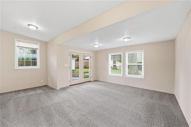 9310 Cottonwood Street, Lenexa, KS 66215