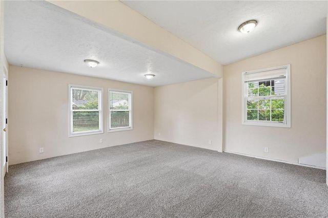 9310 Cottonwood Street, Lenexa, KS 66215