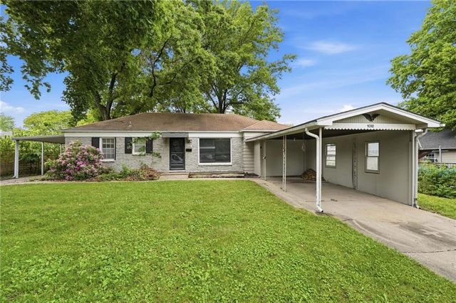 9310 Cottonwood Street, Lenexa, KS 66215