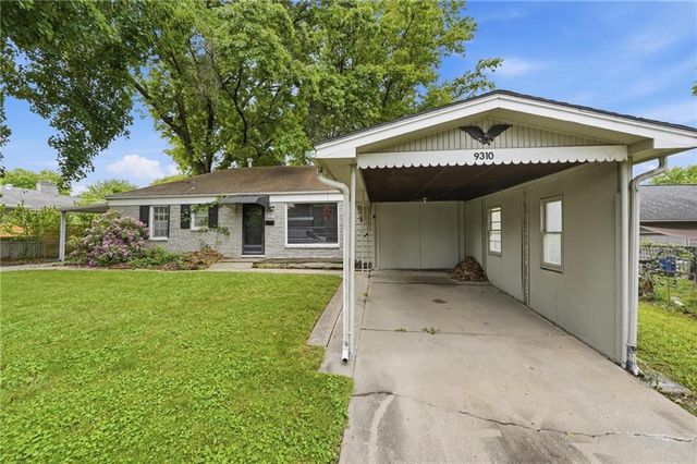 9310 Cottonwood Street, Lenexa, KS 66215
