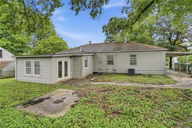 9310 Cottonwood Street, Lenexa, KS 66215