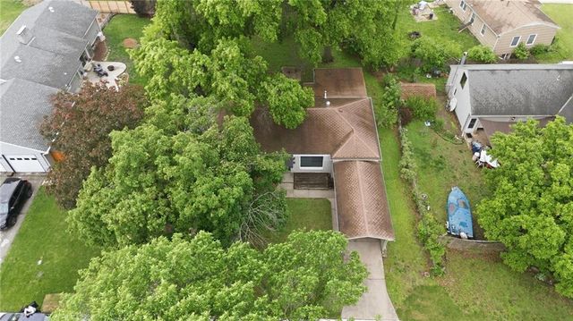 9310 Cottonwood Street, Lenexa, KS 66215