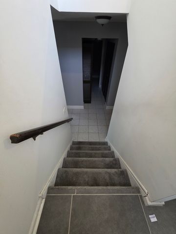 1195 Old Timber Court, Hoffman Estates, IL 60192