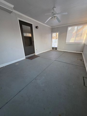 1195 Old Timber Court, Hoffman Estates, IL 60192