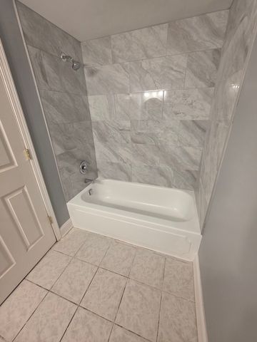 1195 Old Timber Court, Hoffman Estates, IL 60192