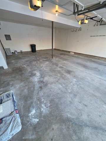 1195 Old Timber Court, Hoffman Estates, IL 60192