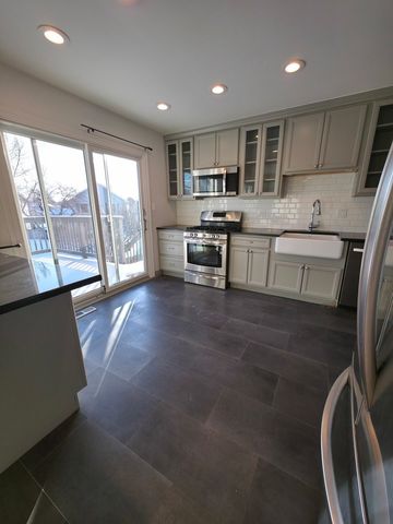 1195 Old Timber Court, Hoffman Estates, IL 60192