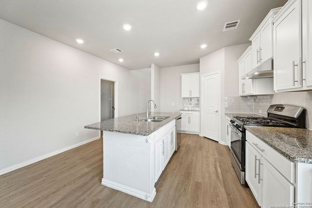 7875 Belmont Valley, San Antonio, TX 78253