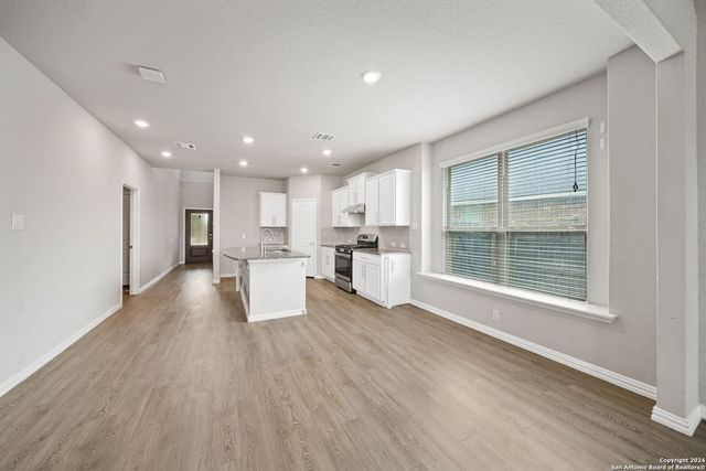 7875 Belmont Valley, San Antonio, TX 78253