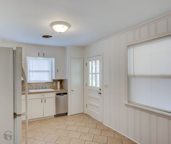 525 Haynes Avenue, Shreveport, LA 71105