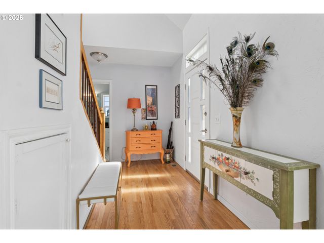 327 S 46TH St, Springfield, OR 97478