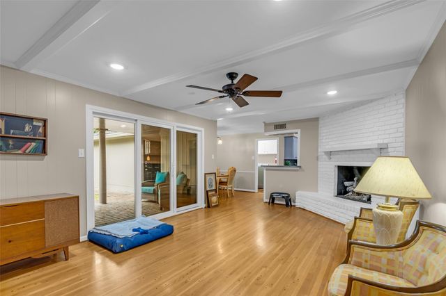 10051 Meadow Lake Lane, Houston, TX 77042