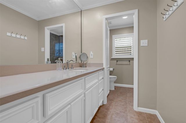10051 Meadow Lake Lane, Houston, TX 77042