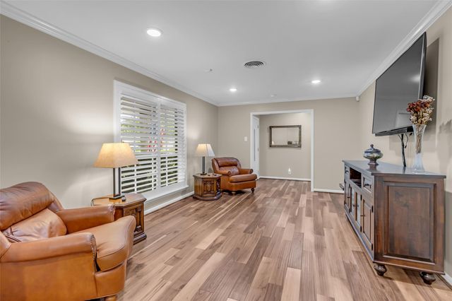 10051 Meadow Lake Lane, Houston, TX 77042