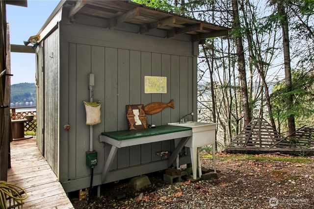 93 NE Marine View Drive, Belfair, WA 98528