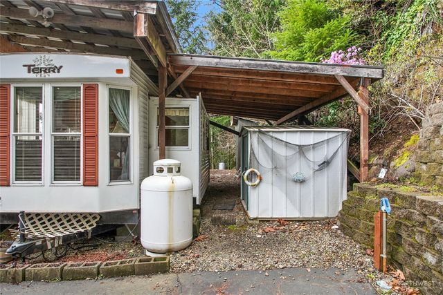 93 NE Marine View Drive, Belfair, WA 98528