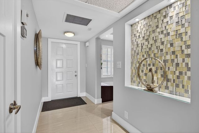 3503 Oaks Way 506, Pompano Beach, FL 33069