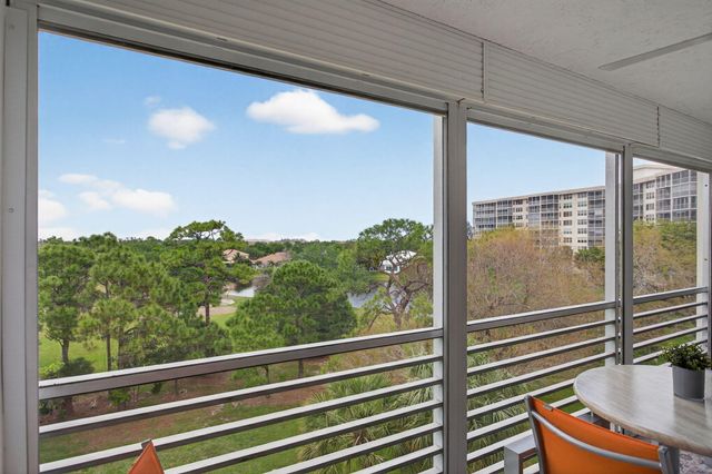 3503 Oaks Way 506, Pompano Beach, FL 33069