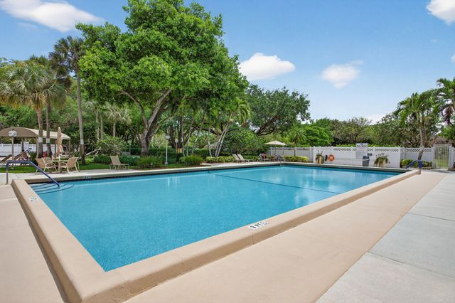 3503 Oaks Way 506, Pompano Beach, FL 33069