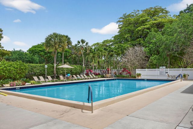 3503 Oaks Way 506, Pompano Beach, FL 33069