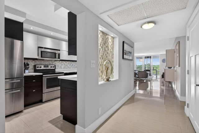 3503 Oaks Way 506, Pompano Beach, FL 33069