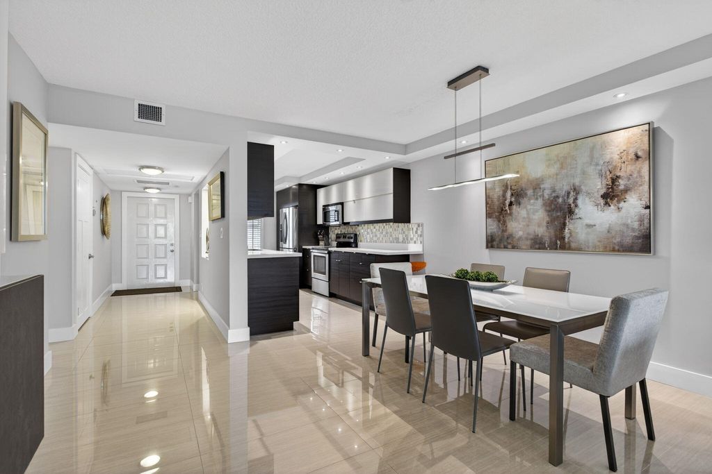 3503 Oaks Way 506, Pompano Beach, FL 33069