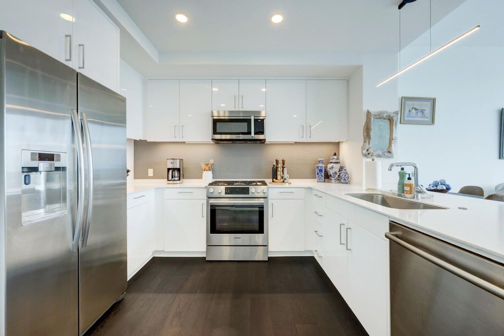 301 West Ave 1503, Austin, TX 78701