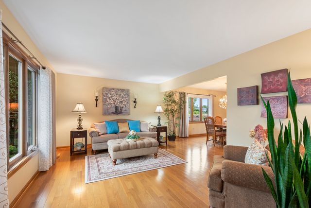 8824 Carnoustie Drive, Orland Park, IL 60462