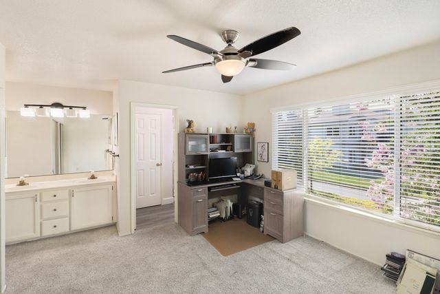 200 Ridgetop Drive, APT 4, Redding, CA 96003