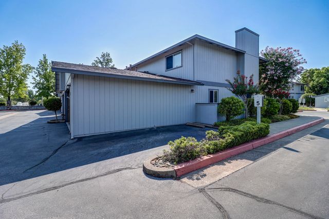 200 Ridgetop Drive, APT 4, Redding, CA 96003