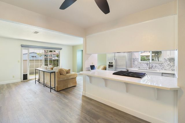 200 Ridgetop Drive, APT 4, Redding, CA 96003