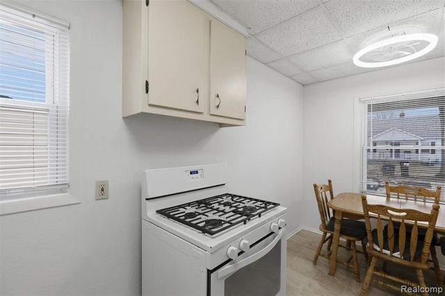 17263 Wood Street, Melvindale, MI 48122