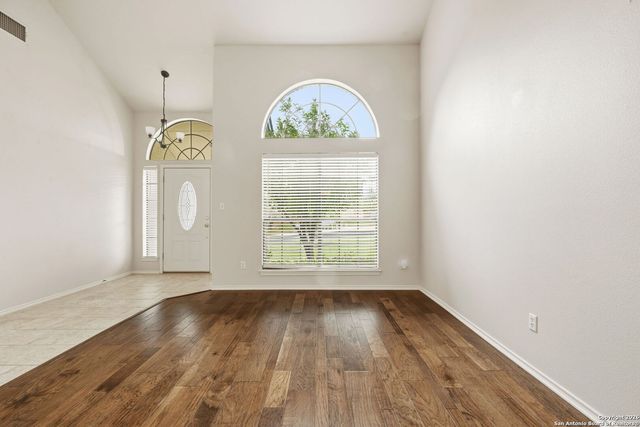 1155 Hedgestone, San Antonio, TX 78258