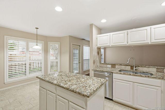 1155 Hedgestone, San Antonio, TX 78258