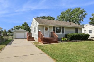 414 SW 60th Street, Des Moines, IA 50312