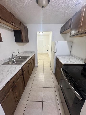 6619 S WEST SHORE BOULEVARD B, Tampa, FL 33616