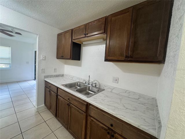 6619 S WEST SHORE BOULEVARD B, Tampa, FL 33616