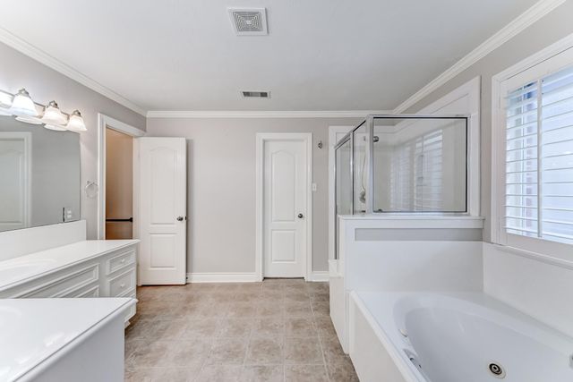 257 Palais Verde Road, Montgomery, TX 77356
