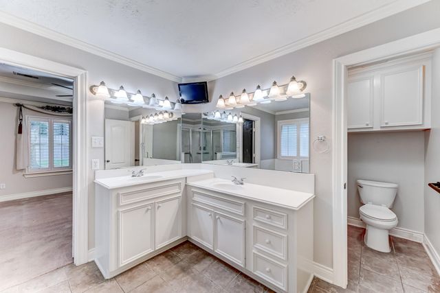 257 Palais Verde Road, Montgomery, TX 77356