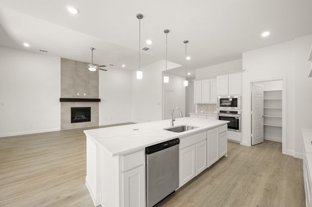 4304 Knight Street, Midlothian, TX 76065