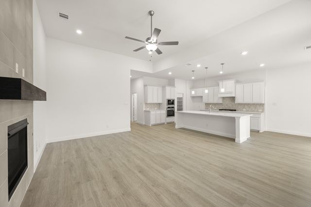 4304 Knight Street, Midlothian, TX 76065