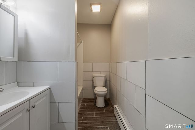 121 Hillview Avenue, Waterbury, CT 06704