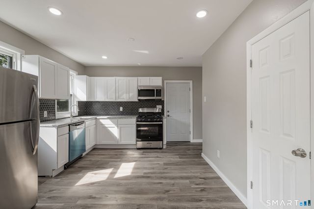 121 Hillview Avenue, Waterbury, CT 06704