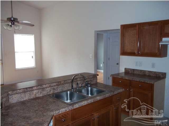 5121 Cocoa Dr, Pensacola, FL 32526