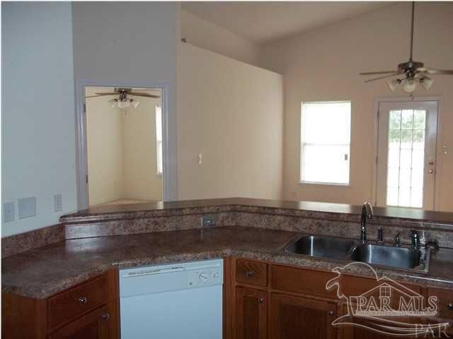 5121 Cocoa Dr, Pensacola, FL 32526