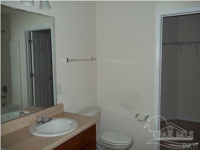 5121 Cocoa Dr, Pensacola, FL 32526