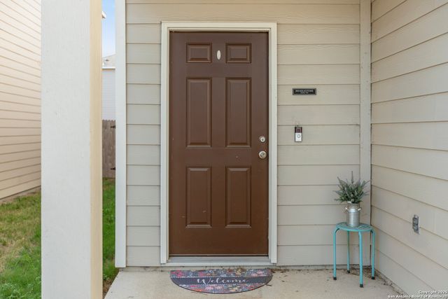 5507 Finch Canyon, Converse, TX 78109